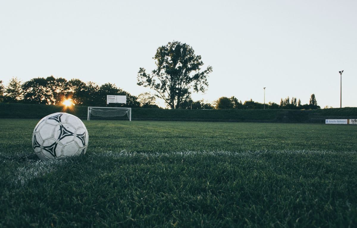 Men's soccer team in match play